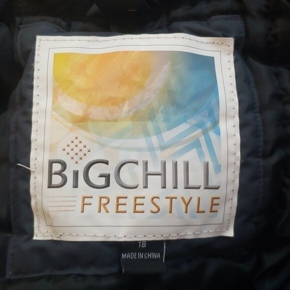 BOYS 18 Big Chill Freestyle with removable vest and zip off hood - Picture 4 of 4